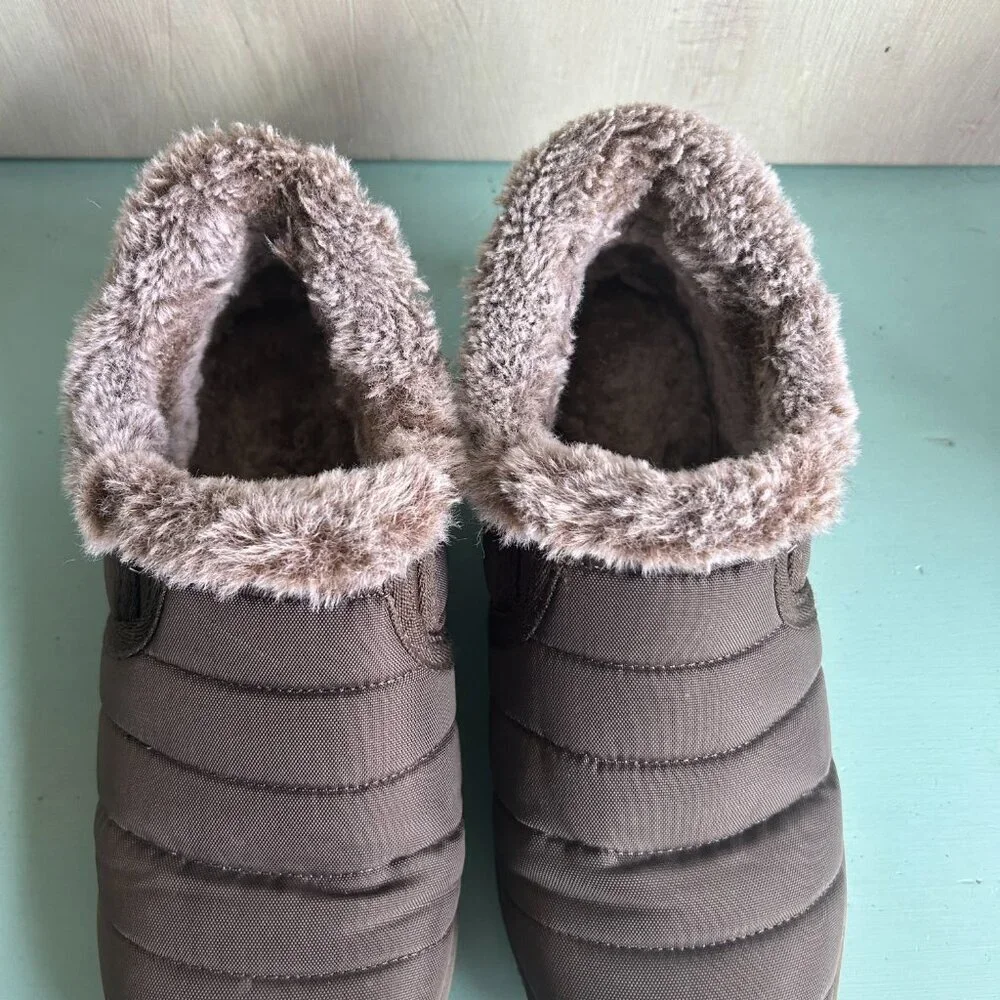 Minnetonka Timpson Tulsa Slip-On Snowshoes Low Tops Women's Size 9 Fur Lined